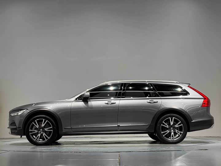 Volvo V90 2020 Cross Country T 5 AWD — фото 17
