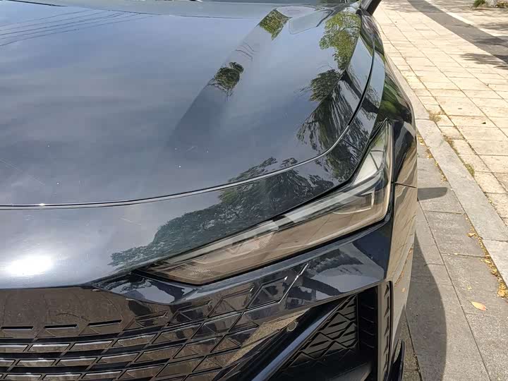 Changan UNI-V 2023 1.5 T Premium — фото 10