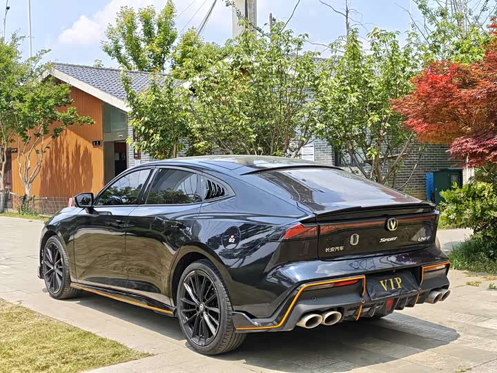 Changan UNI-V 2023 1.5 T — фото 6