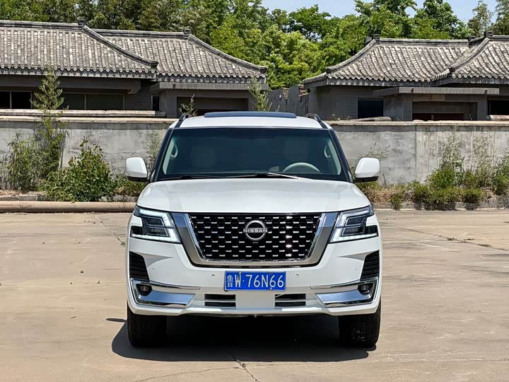 Nissan Patrol — фото 2