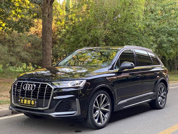 Audi Q7 2023 55 TFSI quattro S line Sport — фото 1