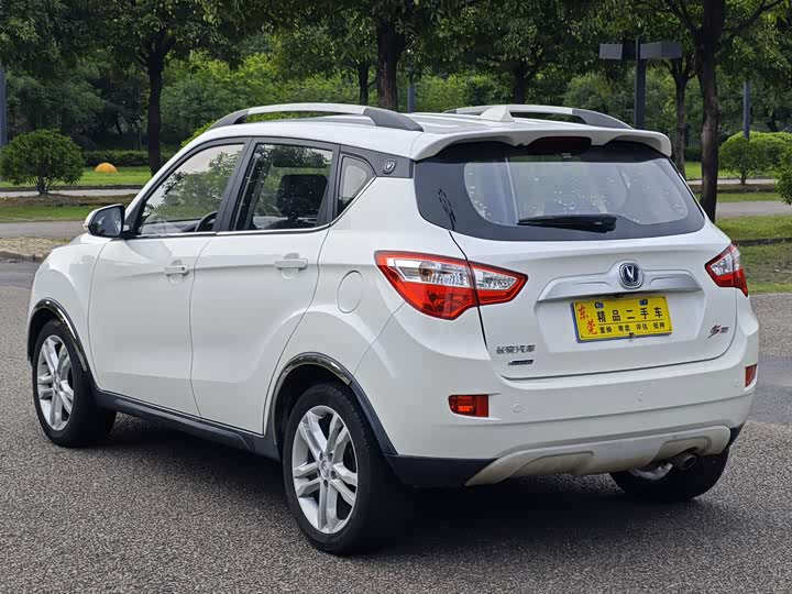 Changan CS35 2016 1.6 L ATLuxury V — фото 9