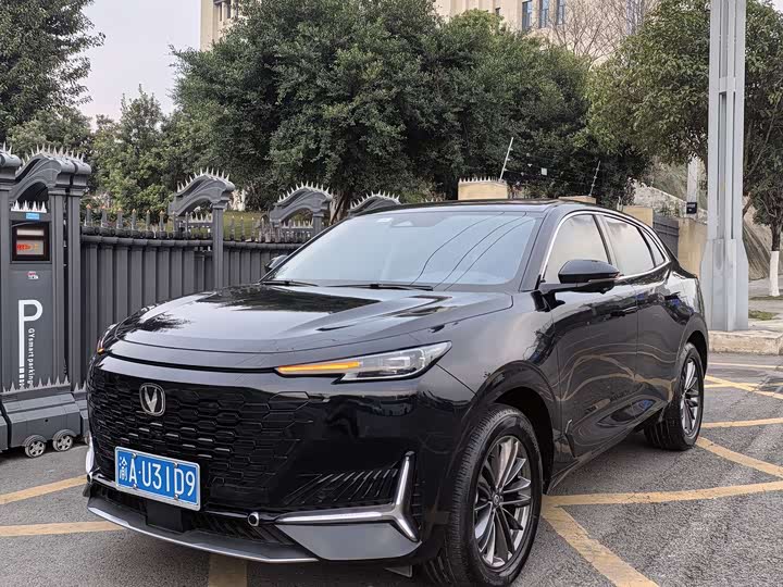 Changan UNI-K 2024 2.0 T 2 WD — фото 1