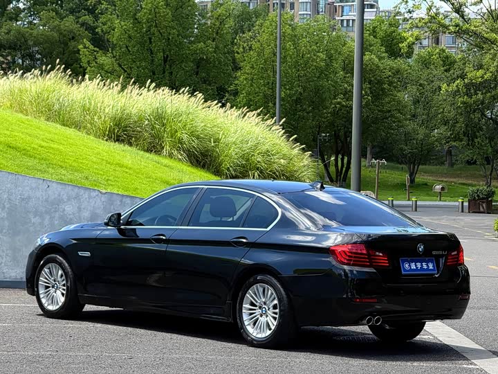 BMW 5 Series 525Li продвинутая — фото 15