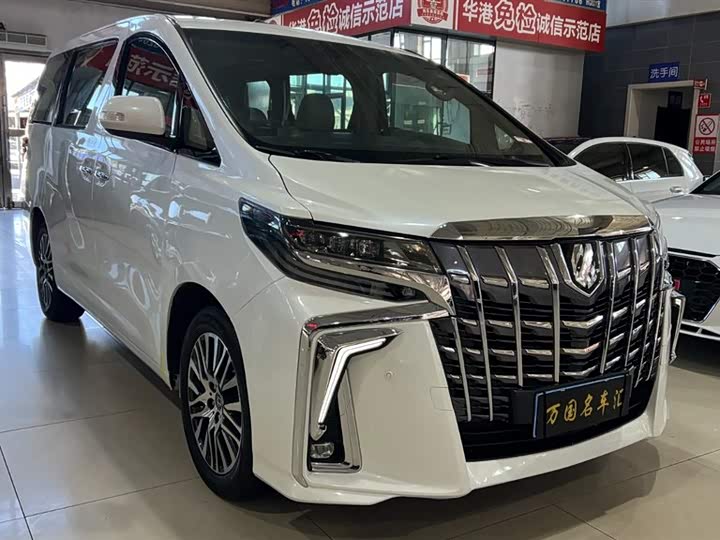 Toyota Alphard — фото 3