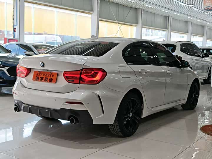 BMW 1-Series 2021 125i M — фото 15