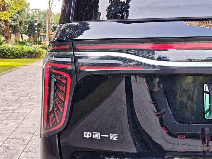 Hongqi HQ9 PHEV 2024 2.0 T 4 WD — фото 17