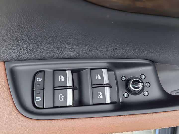 Audi Q7 2024 45 TFSI quattro S line Sport — фото 14