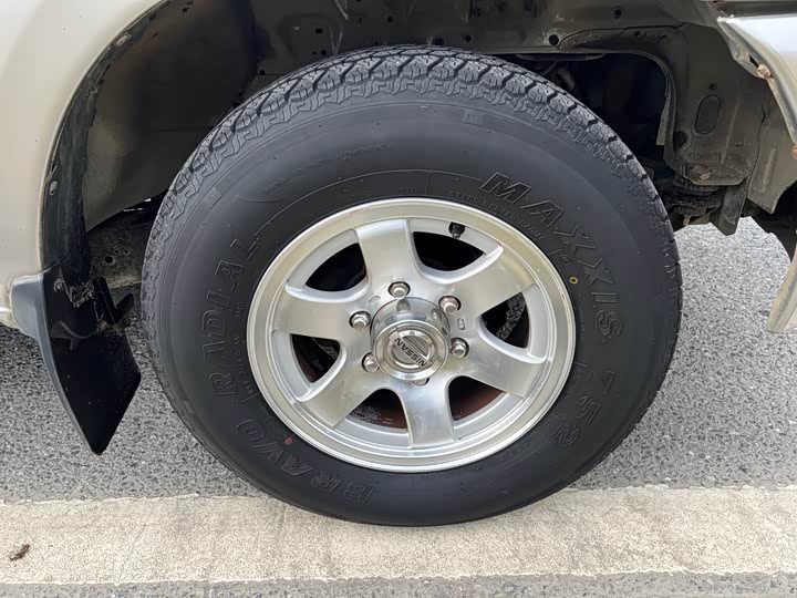 Nissan ZN 2013 2.4 L 2 WDLuxury 5 — фото 15
