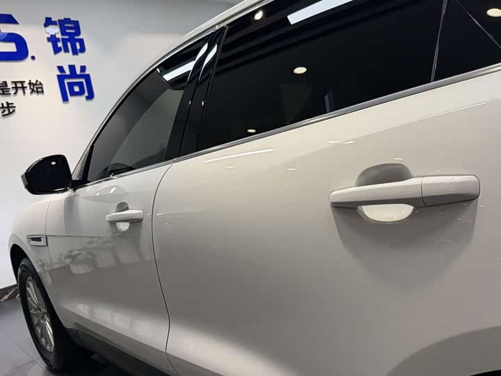 Jaguar F-PACE 2019 2.0 T 2 WD — фото 35