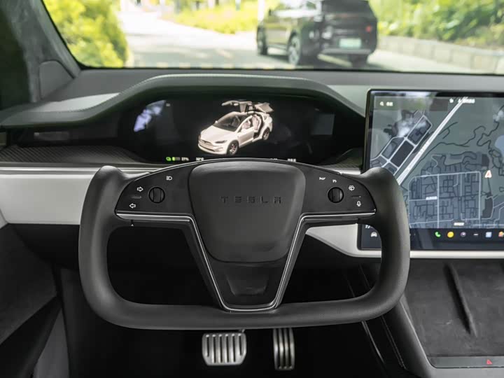 Tesla Model 2023 Plaid — фото 9