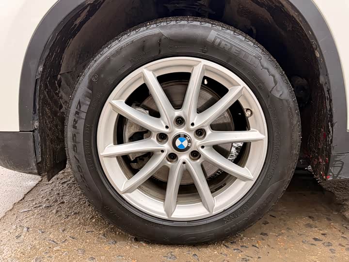 BMW X1 2018 s Drive 18 Li — фото 9