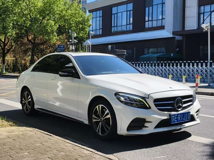 Mercedes-Benz C-Class C 260 спорт — фото 3