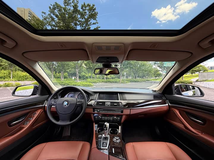 BMW 5 Series 525Li продвинутая — фото 9