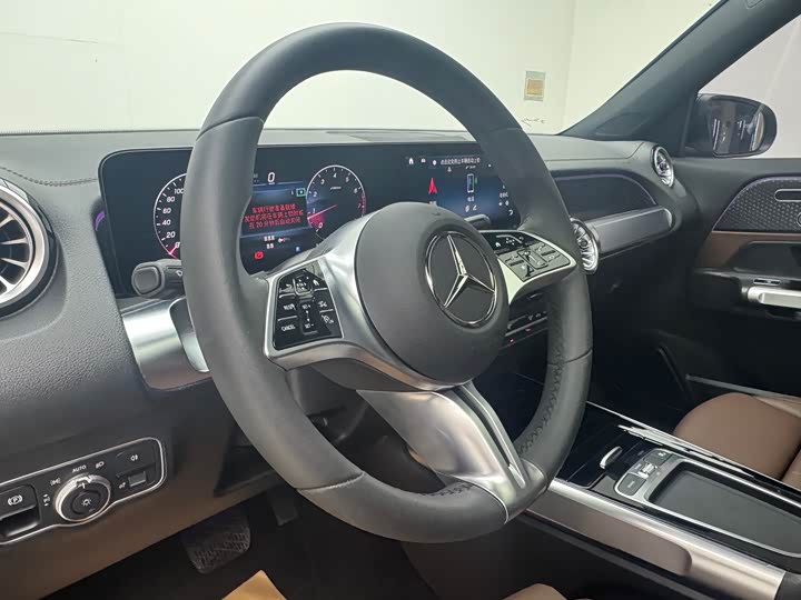 Mercedes-Benz GLB 2024 GLB 220 — фото 16