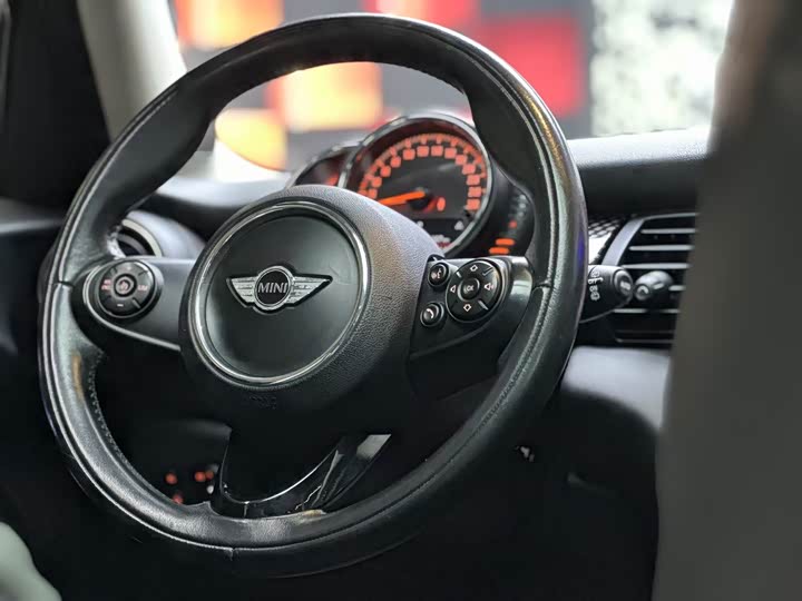 MINI Hatch — фото 10