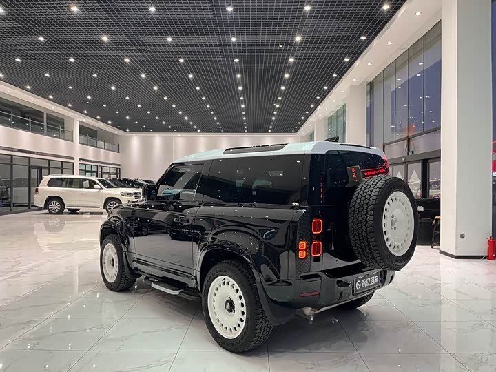 Land Rover Defender — фото 13