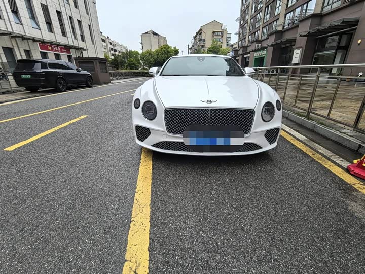 Bentley Continental GT — фото 1
