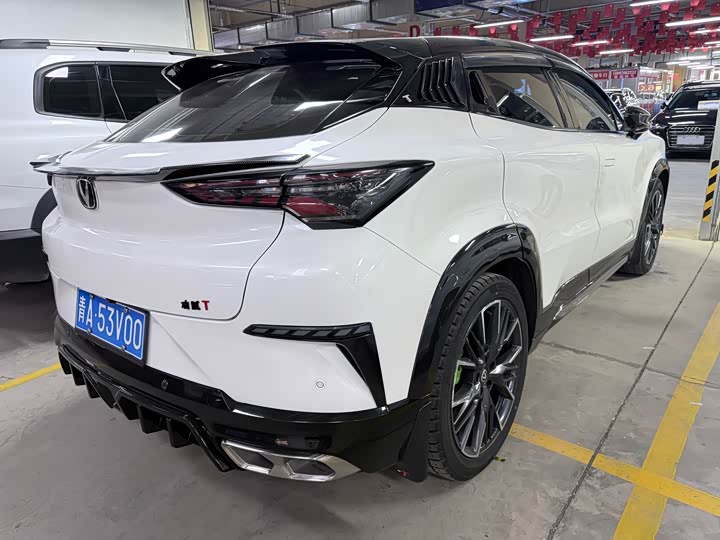 Changan UNI-T 2023 1.5 T Premium — фото 19