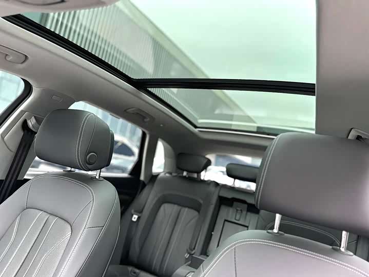 Audi Q5L 40 TFSI люкс-динамик — фото 8