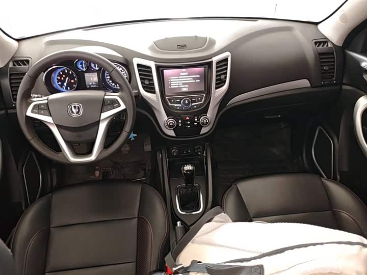 Changan CS35 2016 1.6 L MTLuxury V — фото 10