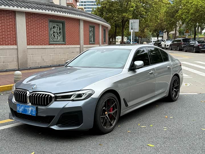 BMW 5-Series 2021 540i M