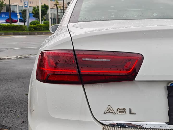 Audi A6L TFSI — фото 11