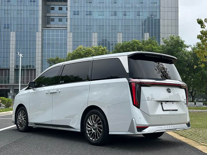 Trumpchi M8 2023 — фото 13