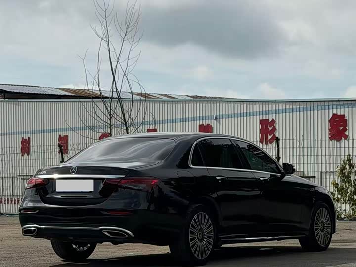 Mercedes-Benz E-Class E 200 L спорт — фото 9