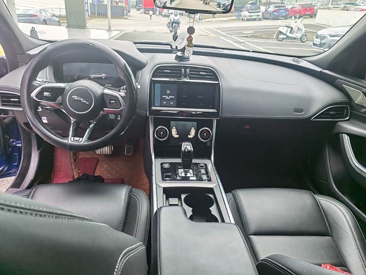 Jaguar XEL 2021 2.0 T 250 PS R-DYNAMIC SE — фото 4