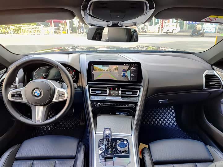 BMW 8-Series 2022 840i x Drive M — фото 9