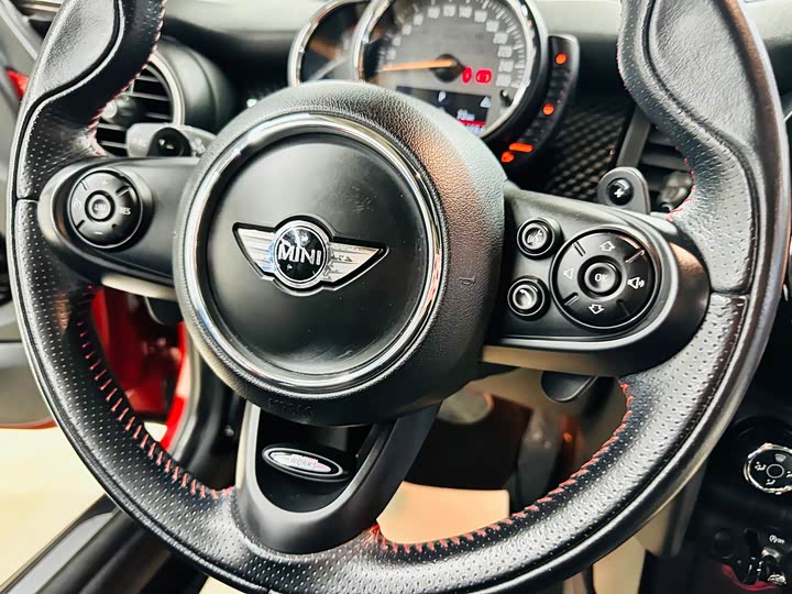 MINI Hatch — фото 36