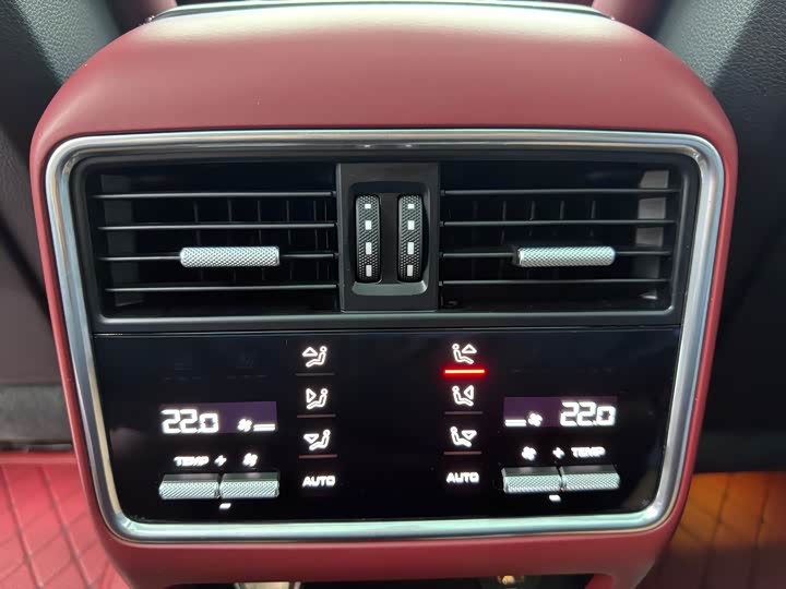 Porsche Cayenne 2018 Cayenne 3.0 T — фото 19