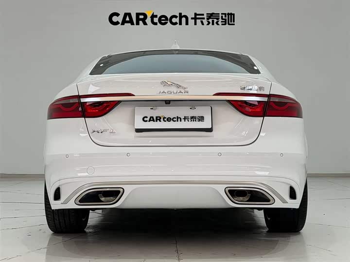 Jaguar XFL 2023 XFL 2.0 T P 200 2 WD — фото 9