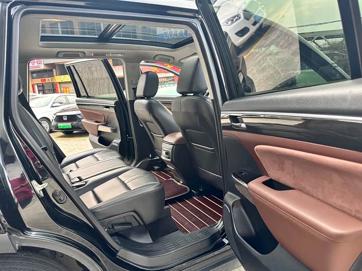 Trumpchi GS8 2017 320 T 2 WD ( ) — фото 9