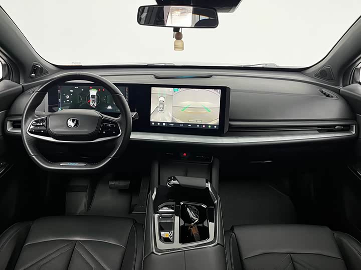 Changan UNI-T 2023 1.5 T Premium — фото 10
