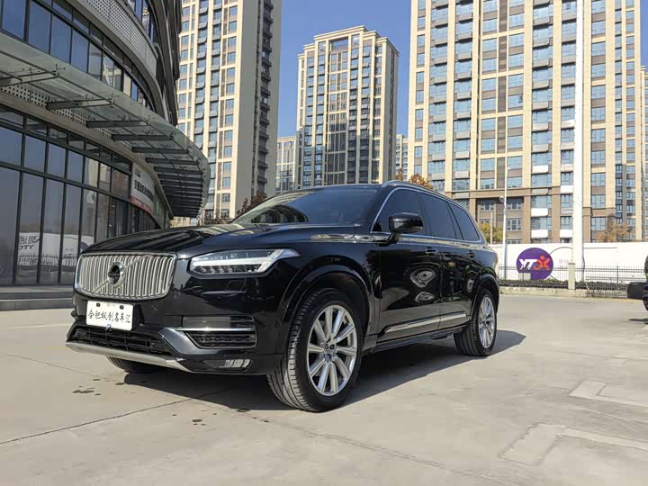 Volvo XC90 2017 T 6 5 — фото 1