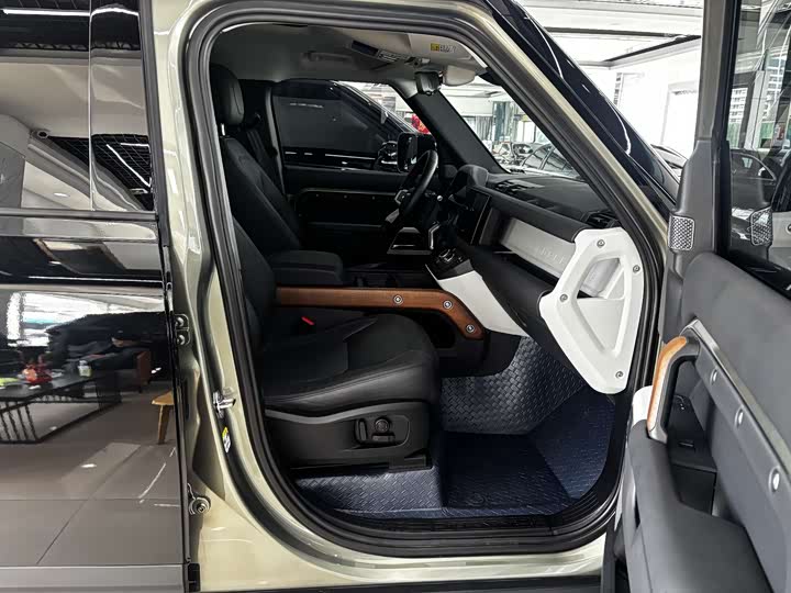 Land Rover Defender — фото 24