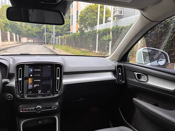 Volvo XC40 2021 T 3 — фото 15