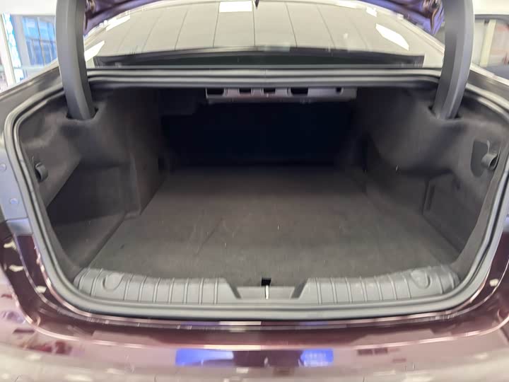 Jaguar XFL 2018 XFL 2.0 T 250 PS — фото 12