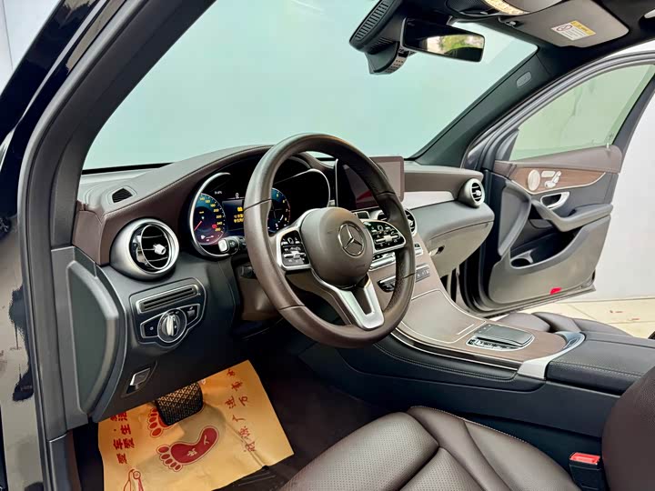 Mercedes-Benz GLC 2021 GLC 300 L 4 MATIC — фото 7