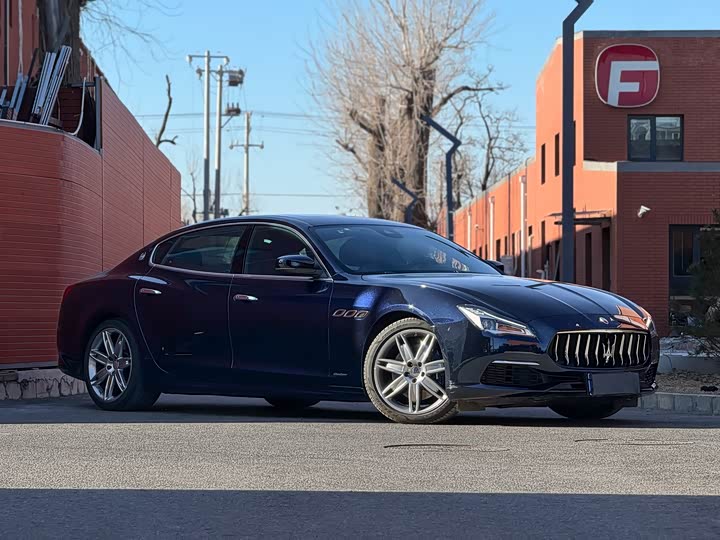 Maserati Quattroporte — фото 3