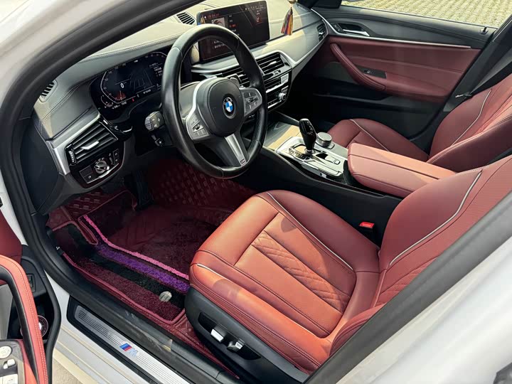 BMW 5-Series 2023 530 Li Leading M — фото 3