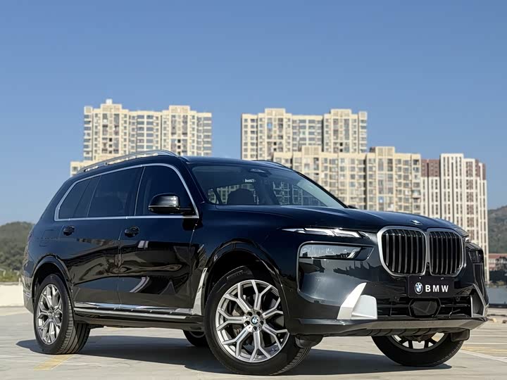 BMW X7 2023 x Drive 40i Leading — фото 4