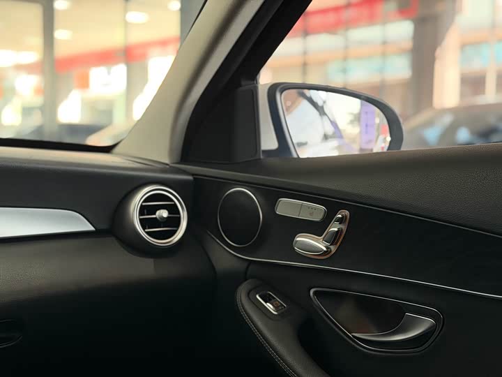 Mercedes-Benz C-Class 2019 C 260 — фото 11