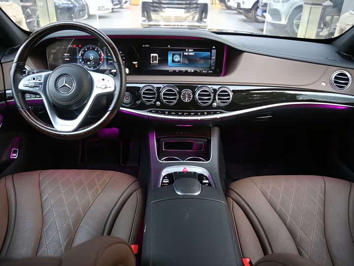 Maybach S-Class 2018 S 560 4 MATIC — фото 10