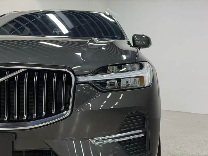 Volvo XC60 2022 B 5 4 WD — фото 15