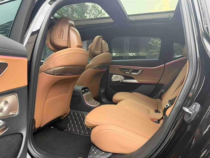 Mercedes-Benz E-Class 2025 E 300 L Luxury — фото 10
