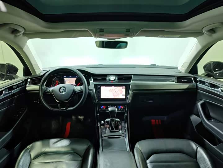 Volkswagen Phideon — фото 10