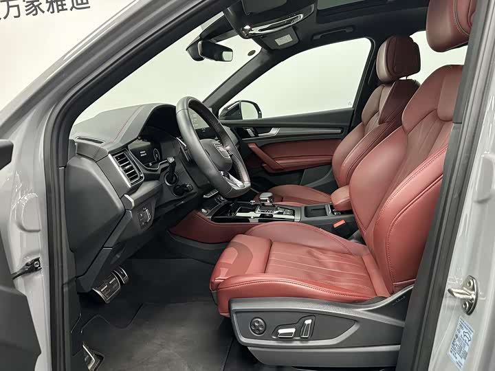 Audi Q5L 2025 40 TFSI — фото 14